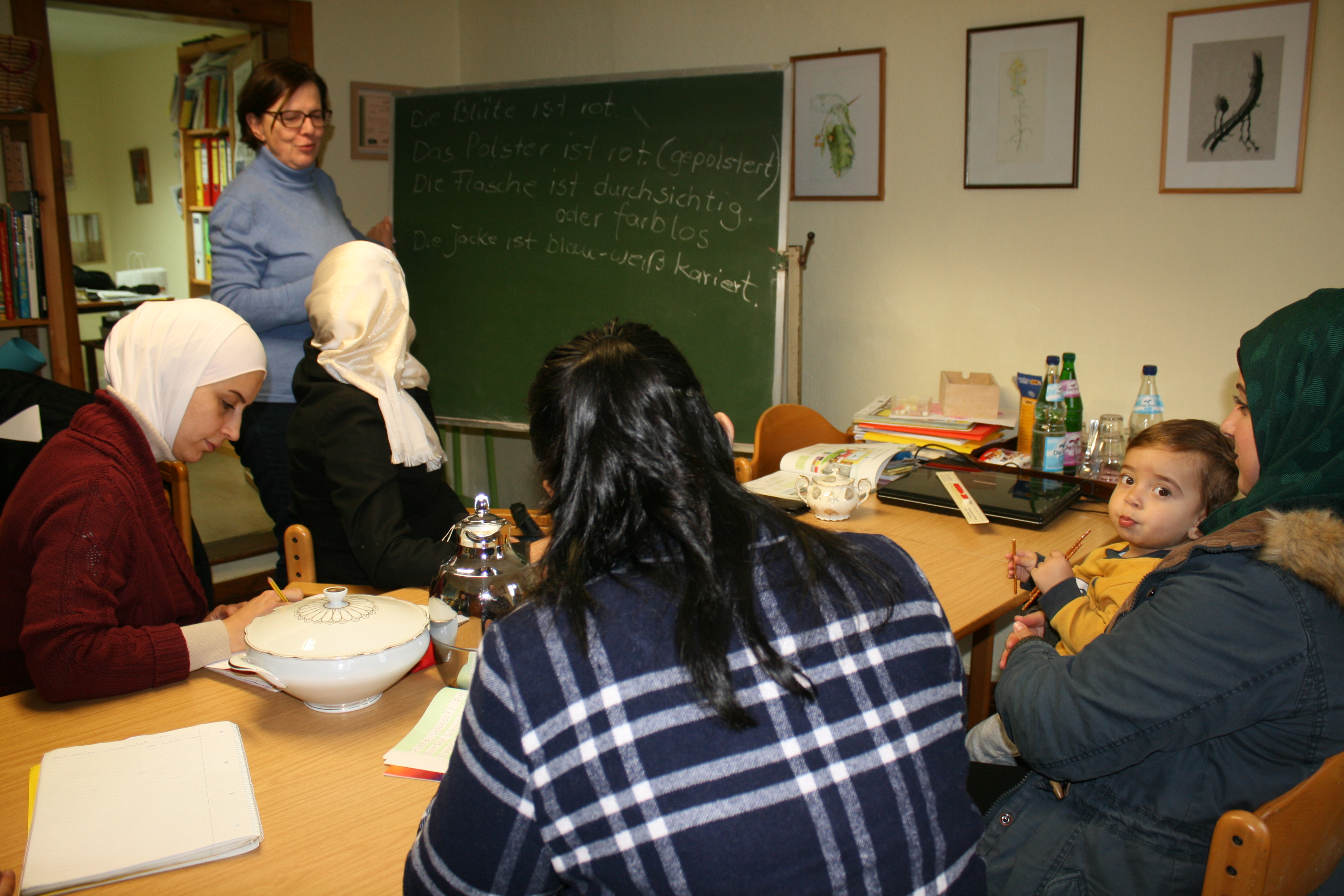 Freiwilliger Sprachunterricht für Flüchtlings- und Migrantenfrauen in Leibs Heisje